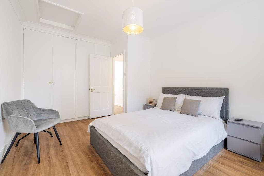 伦敦House 10 Mins To Tower Bridge Hot Tub & Parking别墅 外观 照片