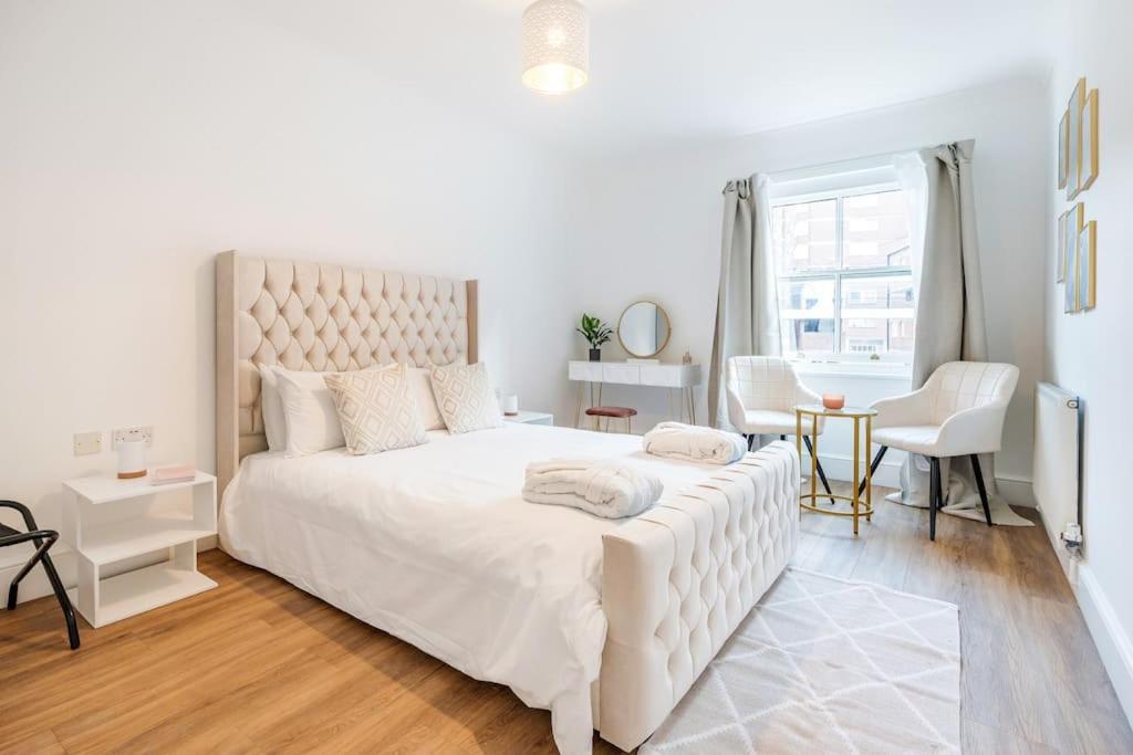 伦敦House 10 Mins To Tower Bridge Hot Tub & Parking别墅 外观 照片
